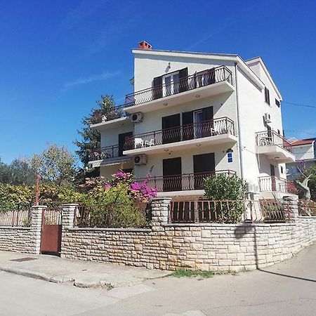 Danyja Apartments Sveti Filip i Jakov Bagian luar foto