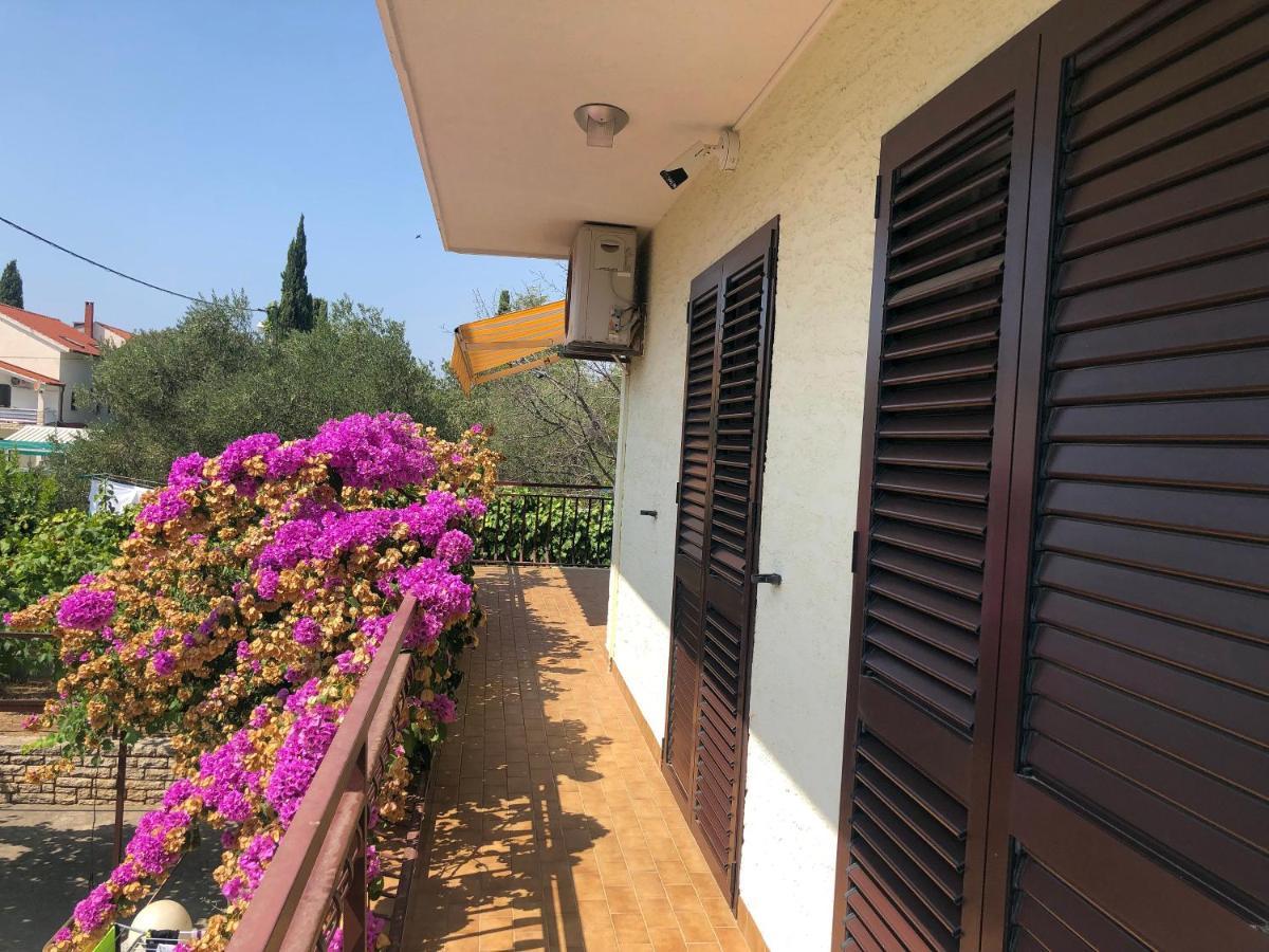 Danyja Apartments Sveti Filip i Jakov Bagian luar foto