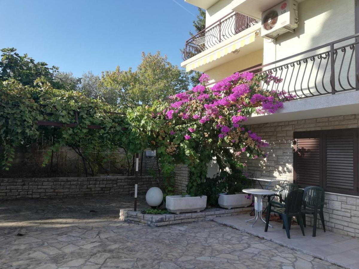 Danyja Apartments Sveti Filip i Jakov Bagian luar foto