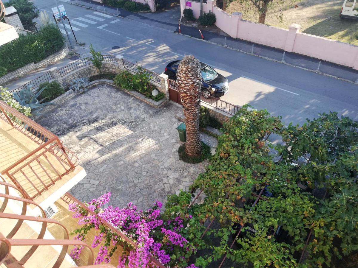Danyja Apartments Sveti Filip i Jakov Bagian luar foto