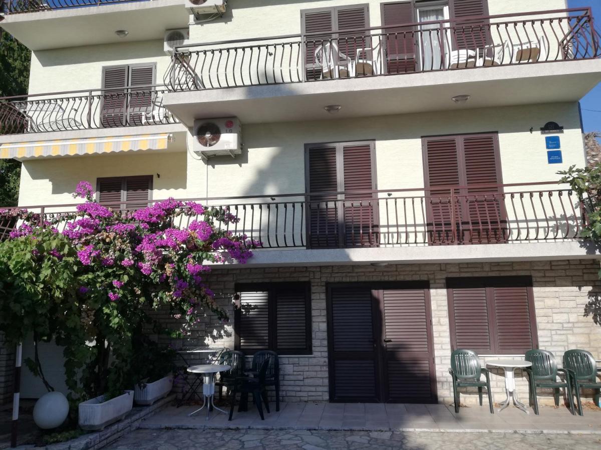 Danyja Apartments Sveti Filip i Jakov Bagian luar foto